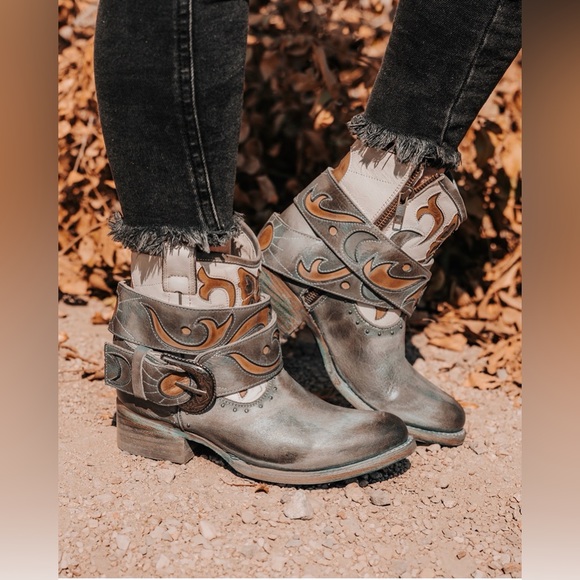 freebird Shoes - Freebird Tash Blue Ankle Boots with Gold Accents 7